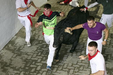 Primer encierro de San Fermín 2025.