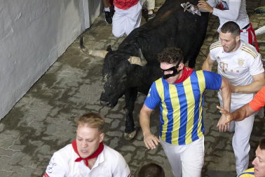 Primer encierro de San Fermín 2025.