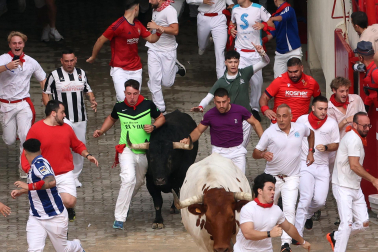 Primer encierro de San Fermín 2025.