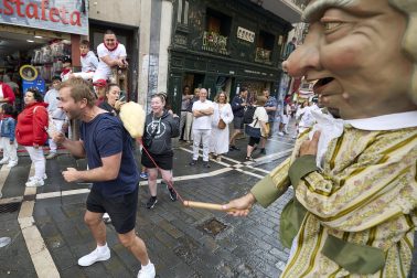 Fotos de la salida de la Comparsa de Gigantes y Cabezudos este 7 de julio