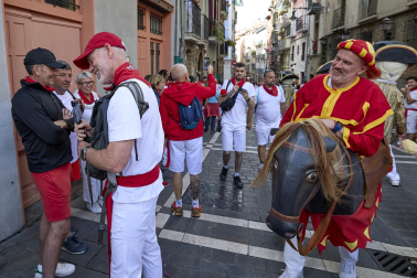 Fotos de la salida de la Comparsa de Gigantes y Cabezudos este 7 de julio