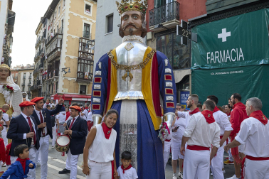Fotos de la salida de la Comparsa de Gigantes y Cabezudos este 7 de julio
