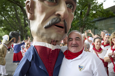 Fotos de la salida de la Comparsa de Gigantes y Cabezudos este 7 de julio