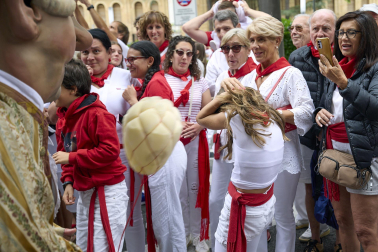 Fotos de la salida de la Comparsa de Gigantes y Cabezudos este 7 de julio