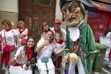 Fotos de la salida de la Comparsa de Gigantes y Cabezudos este 7 de julio