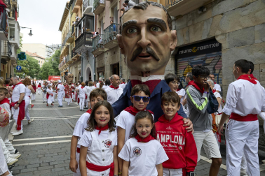 Fotos de la salida de la Comparsa de Gigantes y Cabezudos este 7 de julio