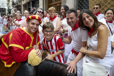 Fotos de la salida de la Comparsa de Gigantes y Cabezudos este 7 de julio