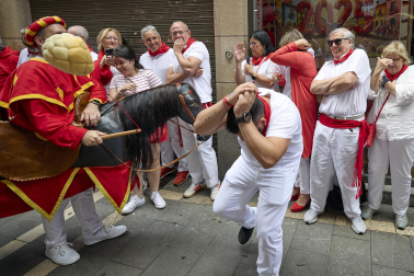 Fotos de la salida de la Comparsa de Gigantes y Cabezudos este 7 de julio