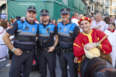 Fotos de la salida de la Comparsa de Gigantes y Cabezudos este 7 de julio