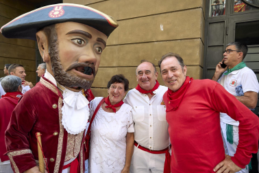 Fotos de la salida de la Comparsa de Gigantes y Cabezudos este 7 de julio