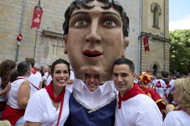 Fotos de la salida de la Comparsa de Gigantes y Cabezudos este 7 de julio