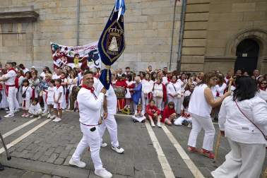 Fotos de la salida de la Comparsa de Gigantes y Cabezudos este 7 de julio