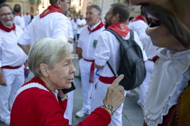 Fotos de la salida de la Comparsa de Gigantes y Cabezudos este 10 de julio de San Fermín 2025