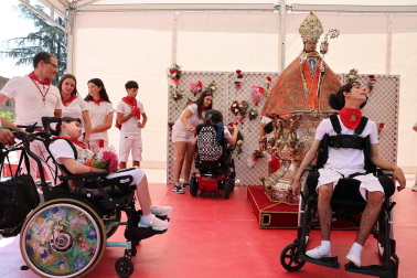 Fotos de la ofrenda infantil a San Fermín en el Rincón de la Aduana este jueves 10 de julio de 2025.