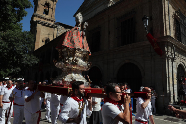 Fotos de la ofrenda infantil a San Fermín en el Rincón de la Aduana este jueves 10 de julio de 2025.