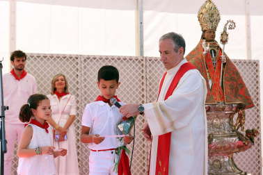 Fotos de la ofrenda infantil a San Fermín en el Rincón de la Aduana este jueves 10 de julio de 2025.