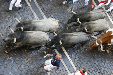 Fotos del sexto encierro de San Fermín 2025 en Pamplona