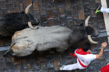 Fotos del sexto encierro de San Fermín 2025 en Pamplona. |