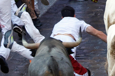 Fotos del sexto encierro de San Fermín 2025 en Pamplona. |