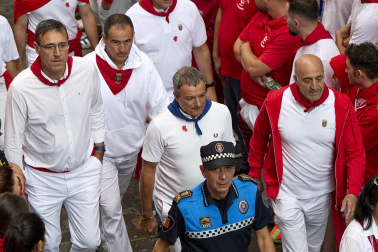 Fotos del sexto encierro de San Fermín con toros de Escolar. |
