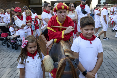 Fotos de la salida de la Comparsa de Gigantes y Cabezudos este 13 de julio de San Fermín 2025 /