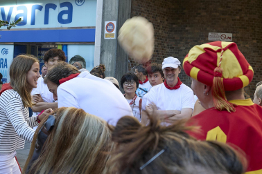 Fotos de la salida de la Comparsa de Gigantes y Cabezudos este 13 de julio de San Fermín 2025 /