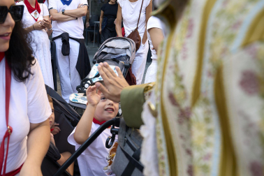 Fotos de la salida de la Comparsa de Gigantes y Cabezudos este 13 de julio de San Fermín 2025 /