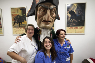 Fotos de la salida de la Comparsa de Gigantes y Cabezudos este 13 de julio de San Fermín 2025 /