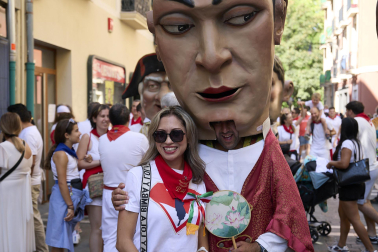 Fotos de la salida de la Comparsa de Gigantes y Cabezudos este 13 de julio de San Fermín 2025 /