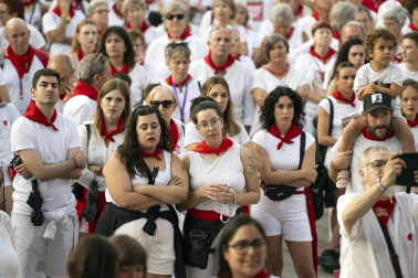 Fotos de la concentración multitudinaria en repulsa de las agresiones sexistas en Sanfermines