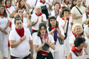 Fotos de la concentración multitudinaria en repulsa de las agresiones sexistas en Sanfermines