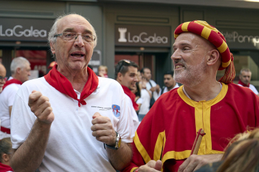 Fotos de la salida de la Comparsa de Gigantes y Cabezudos este 14 de julio de San Fermín 2025.
