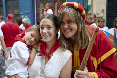 Fotos de la salida de la Comparsa de Gigantes y Cabezudos este 14 de julio de San Fermín 2025.
