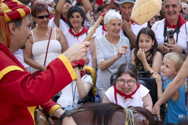Fotos de la salida de la Comparsa de Gigantes y Cabezudos este 14 de julio de San Fermín 2025.