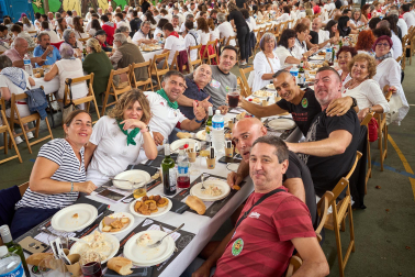 Comida popular en fiestas de Burlada 2025.