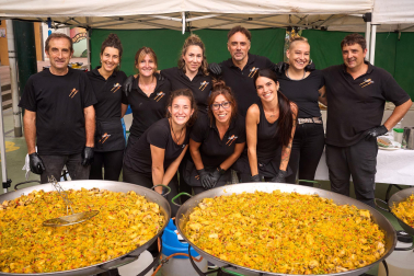 Comida popular en fiestas de Burlada 2025.