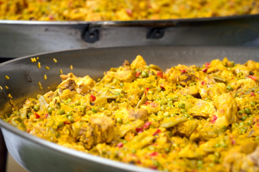 Comida popular en fiestas de Burlada 2025.