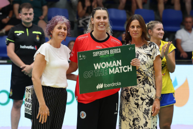 Fotos del Replasa Beti Onak - Madeira Andebol