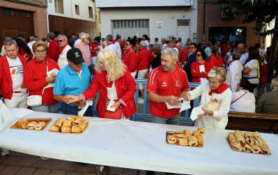 Fotos del almuerzo popular de las fiestas de Azagra 2025
