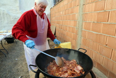 Fotos del almuerzo popular de las fiestas de Azagra 2025