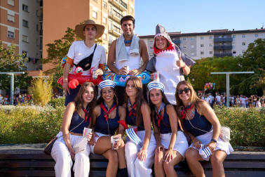 Fotos del cohete de inicio de las fiestas 2025 en Ansoáin /