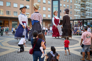 Fotos del cohete de inicio de las fiestas 2025 en Ansoáin /
