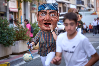 Fotos del cohete de inicio de las fiestas 2025 en Ansoáin /