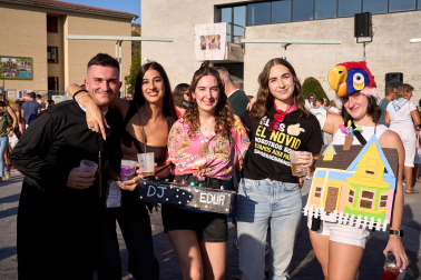Fotos del cohete de inicio de las fiestas 2025 en Ansoáin /