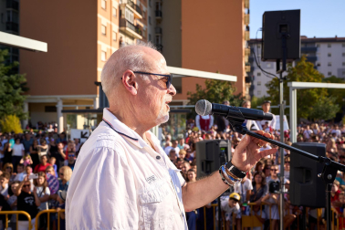 Fotos del cohete de inicio de las fiestas 2025 en Ansoáin /