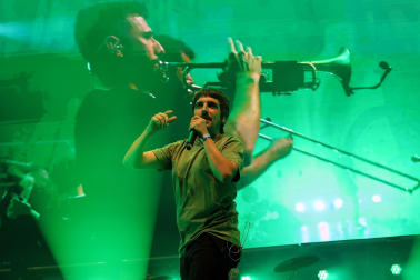 Fotos del concierto de La Raíz en Pamplona.