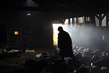 Fotos del rodaje de la película 'Each of Us' en un Refena ambientado como en un campo de concentración