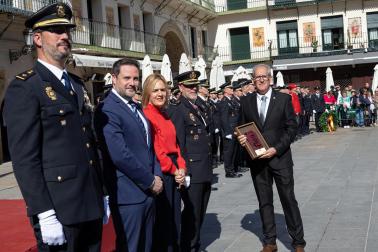 Fotos de la celebración del Día Nacional de la Policía en Tudela /