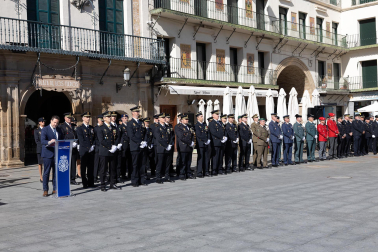 Fotos de la celebración del Día Nacional de la Policía en Tudela /