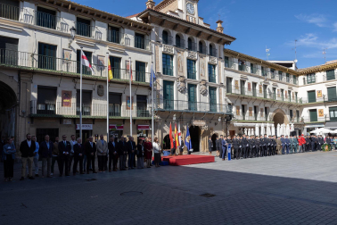 Fotos de la celebración del Día Nacional de la Policía en Tudela /